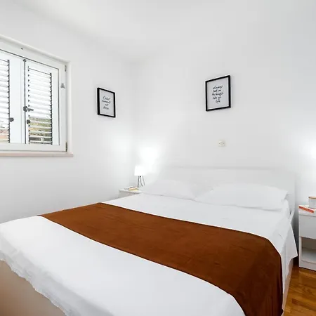 Apartment Ana-marija