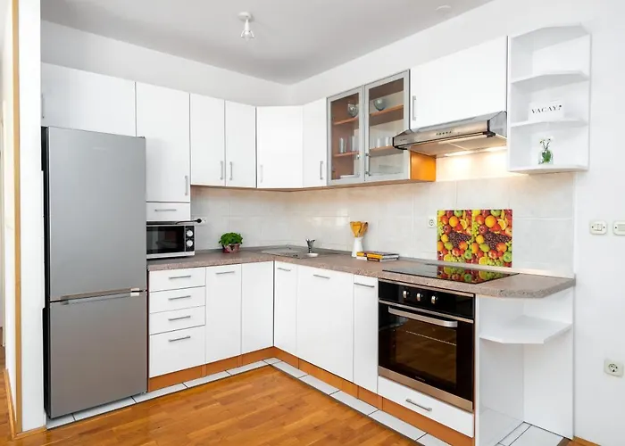 Ana-marija * מאקרסקה