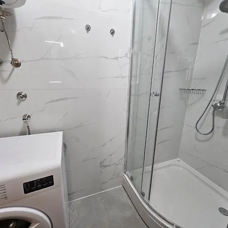 Ana-marija マカルスカ